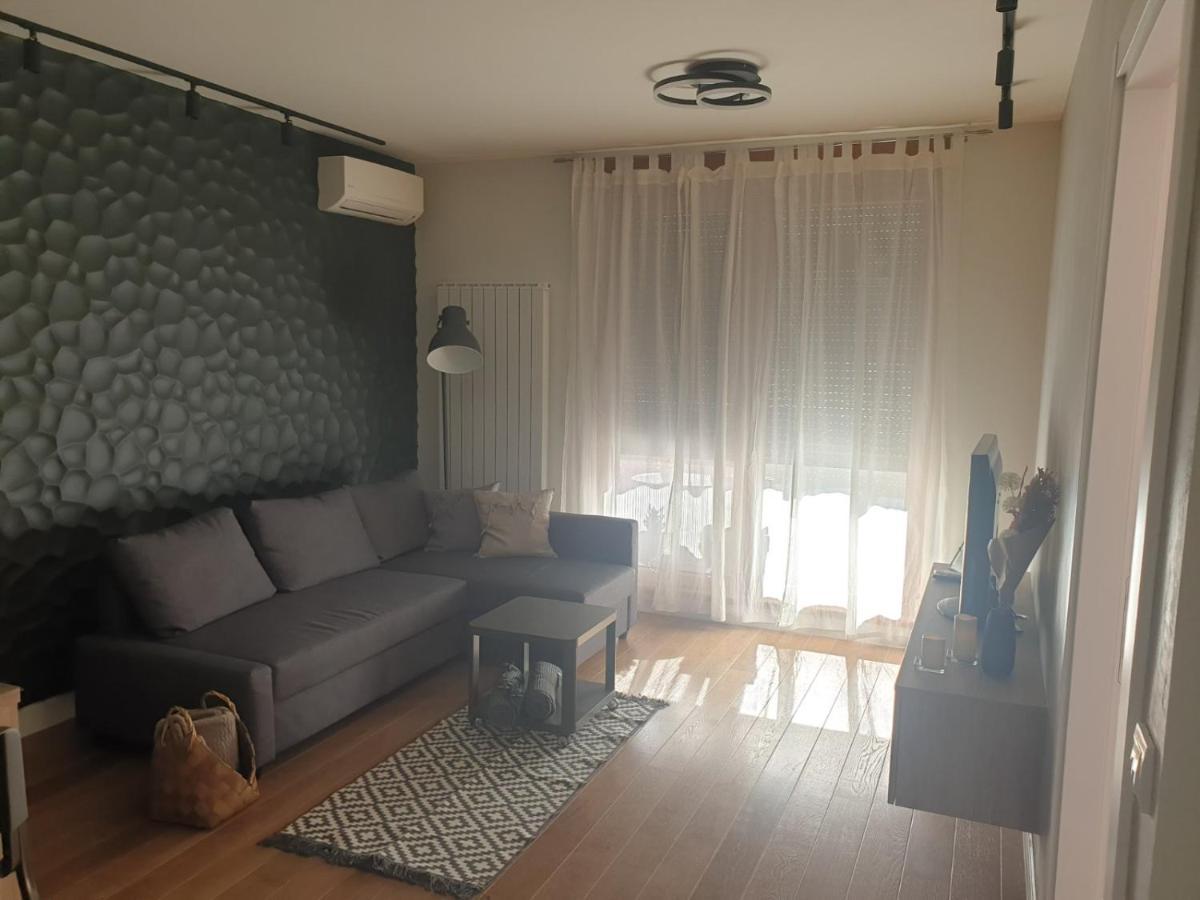 Apartment Mona Белград Экстерьер фото